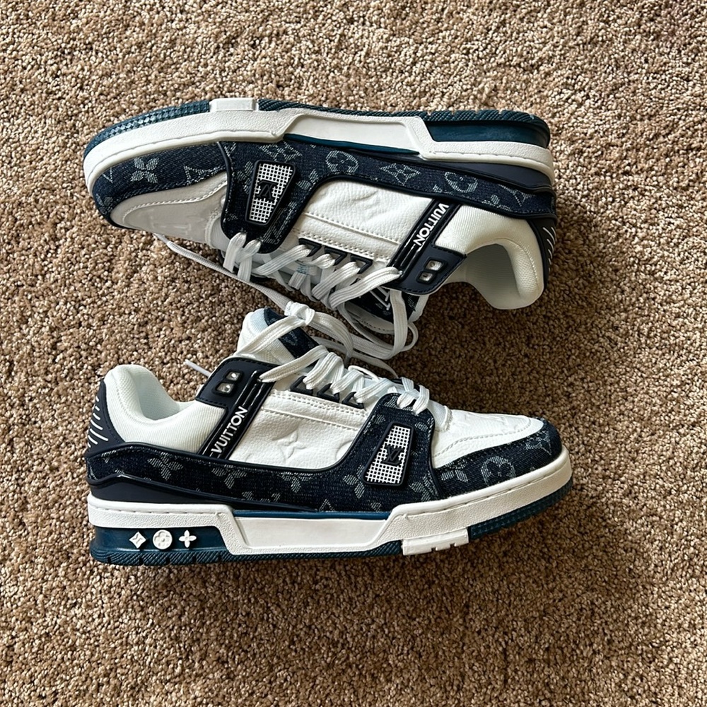 Lv Trainers